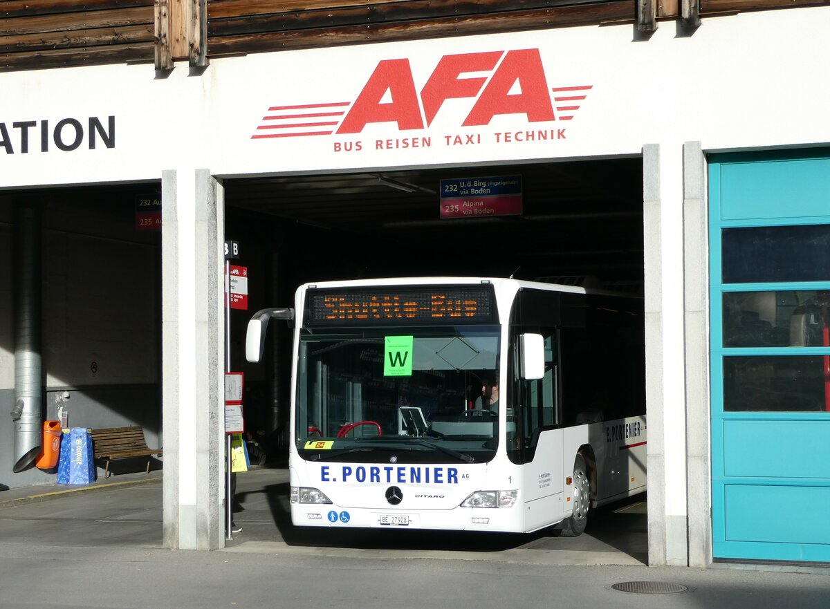 (244'867) - Portenier, Adelboden - Nr. 1/BE 27'928 - Mercedes (ex FRA-Bus, D-Frankfurt) am 7. Januar 2023 in Adelboden, Busstation (Teilaufnahme)