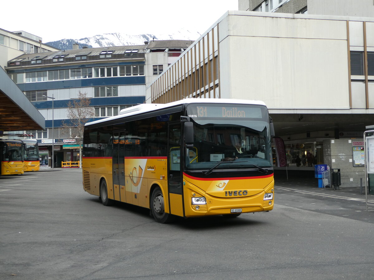 (245'017) - Evquoz, Erde - VS 81'888/PID 10'816 - Iveco am 14. Januar 2023 beim Bahnhof Sion