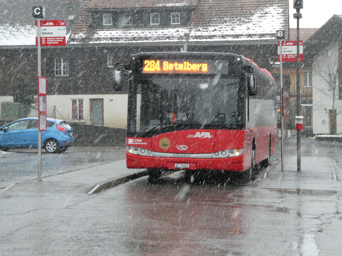 (245'085) - AFA Adelboden - Nr. 51/BE 25'802 - Solaris am 15. Januar 2023 beim Bahnhof Lenk