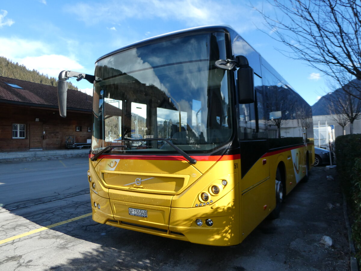 (245'135) - PostAuto Graubnden - Nr. 51/GR 150'540/PID 11'070 - Volvo (ex Buchli, Versam) am 18. Januar 2023 beim Bahnhof Ilanz