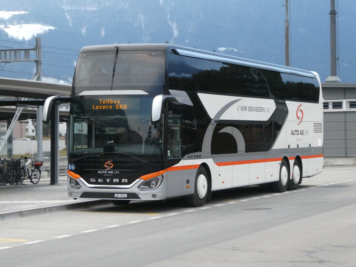 (245'430) - AAGU Altdorf - Nr. 21/UR 9311 - Setra am 25. Januar 2023 beim Bahnhof Altdorf