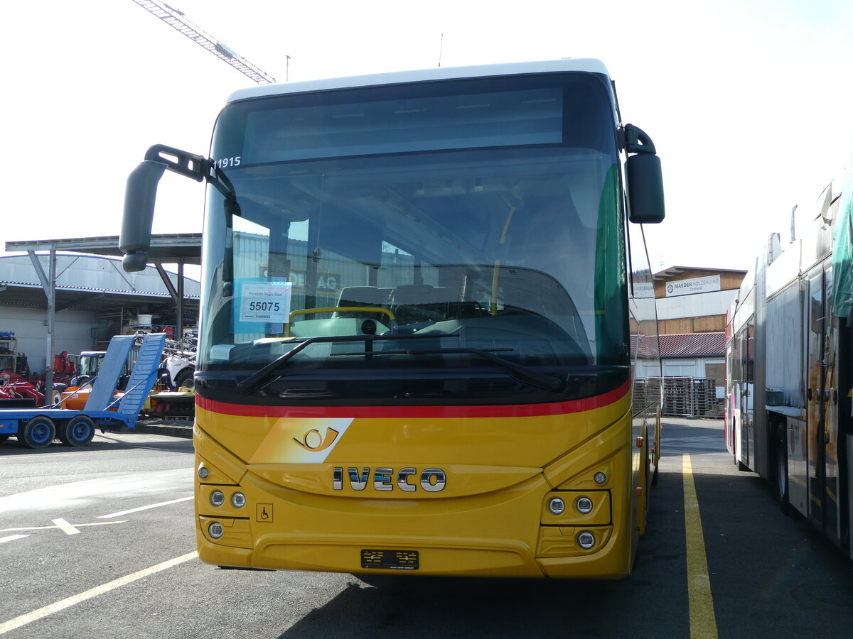 (246'315) - PostAuto Wallis - PID 11'915 - Iveco am 18. Februar 2023 in Kerzers, Interbus