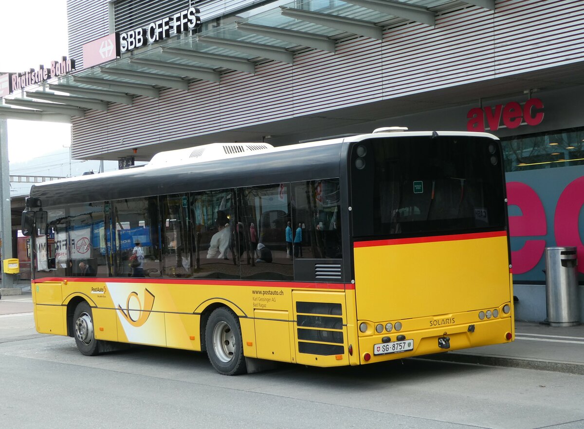 (246'521) - Gessinger, Bad Ragaz - SG 8757/PID 10'837 - Solaris am 24. Februar 2023 beim Bahnhof Landquart