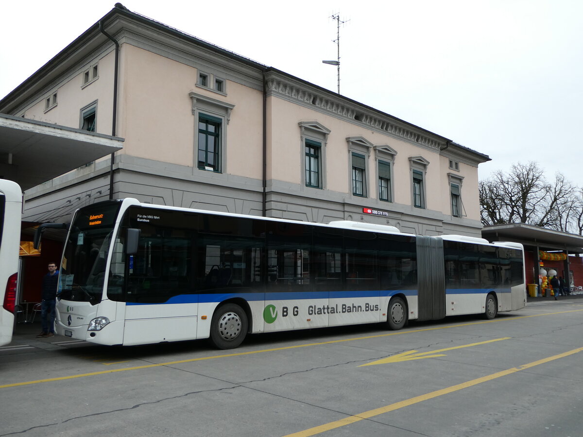 (246'591) - Welti-Furrer, Bassersdorf - Nr. 68/ZH 734'177 - Mercedes am 25. Februar 2023 beim Bahnhof Frauenfeld