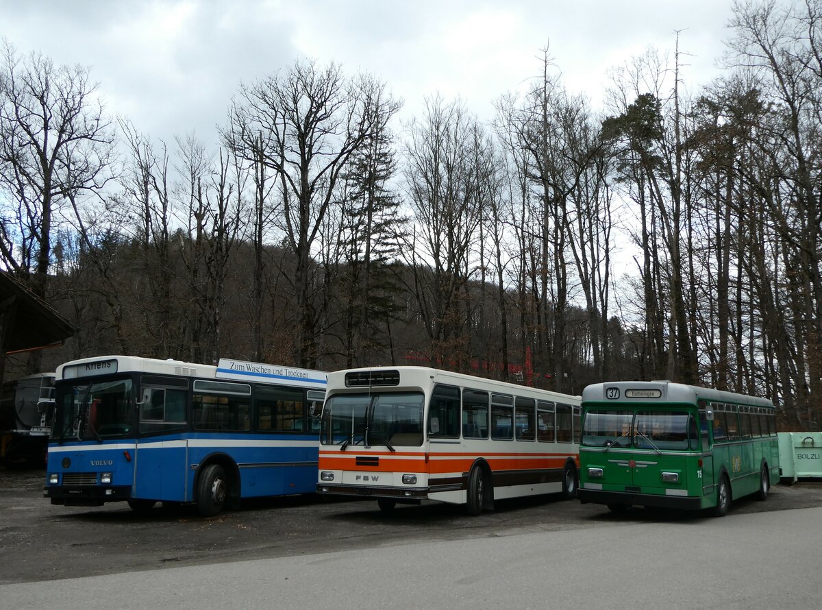 (246'672) - Krauer, Kehrsatz - Volvo/R&J (ex VBL Luzern Nr. 111) + Wegmller, Mnsingen - FBW/R&J (ex Bamert, Wollerau) + BVB Basel (RWB) - Nr. 75 - FBW/FHS am 26. Februar 2023 in Oberburg, Ziegelgut