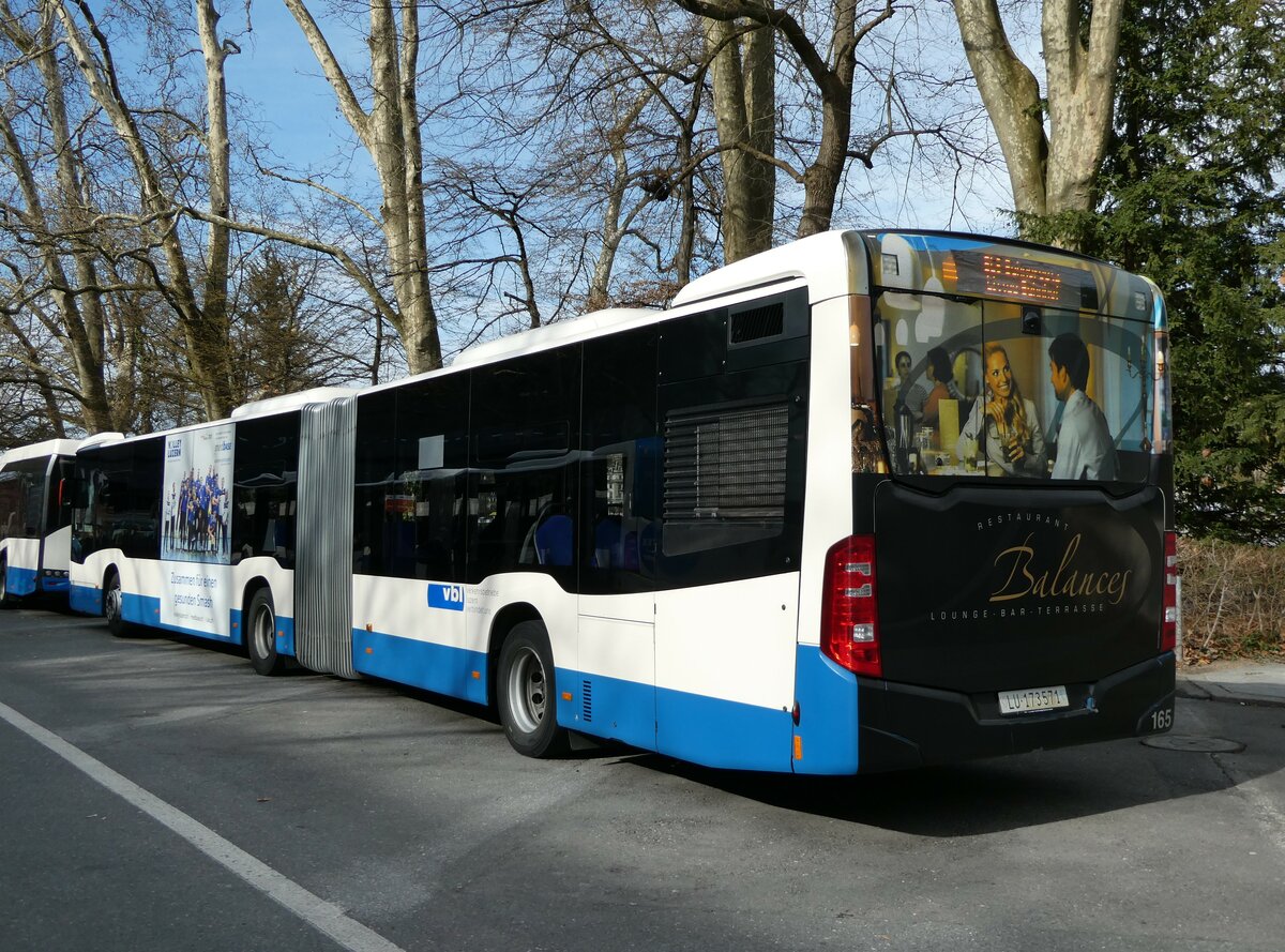 (247'447) - VBL Luzern - Nr. 165/LU 173'571 - Mercedes am 18. Mrz 2023 in Luzern, Inseli-P