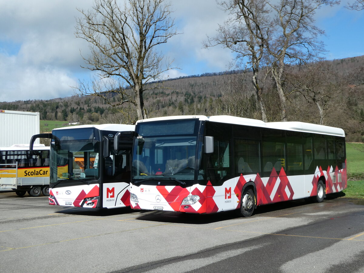 (247'615) - CarPostal Ouest - JU 63'446/PID 10'707 - Mercedes (ex VD 613'446) am 25. Mrz 2023 in Develier, Parkplatz