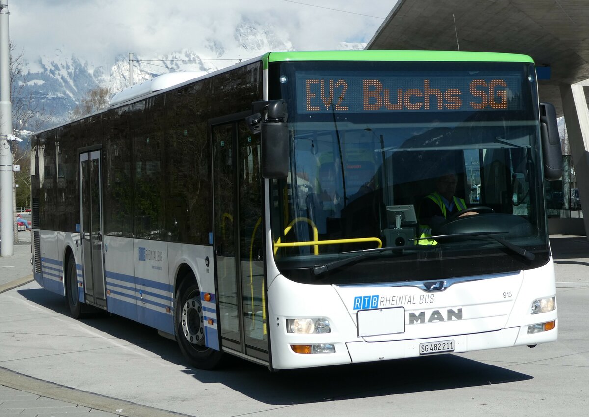 (247'774) - RTB Altsttten - Nr. 915/SG 482'211 - Mercedes (ex PostBus/A BD 15'345) am 28. Mrz 2023 beim Bahnhof Buchs