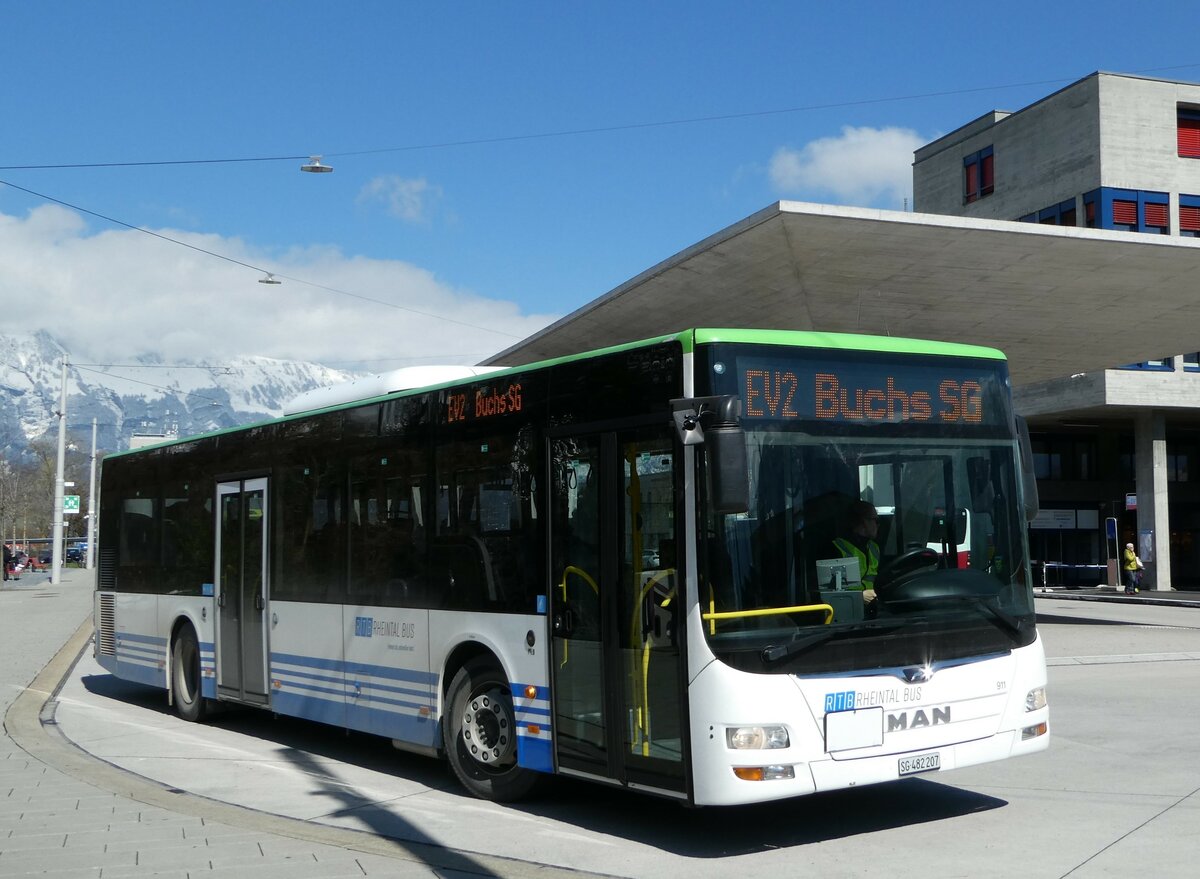 (247'778) - RTB Altsttten - Nr. 911/SG 482'207 - MAN (ex PostBus/A BD 15'342) am 28. Mrz 2023 beim Bahnhof Buchs