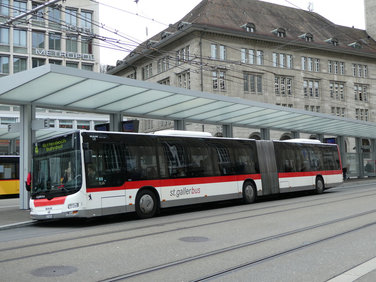 (248'414) - St. Gallerbus, St. Gallen - Nr. 294/SG 198'294 - MAN am 13. April 2023 beim Bahnhof St. Gallen