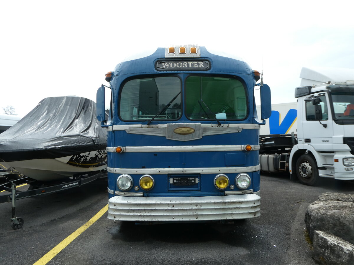 (249'062) - Wooster, Zrich - GMC (ex Northland Greyhound Lines, USA-Minneapolis Nr. N796) am 22. April 2023 in Kerzers, Interbus