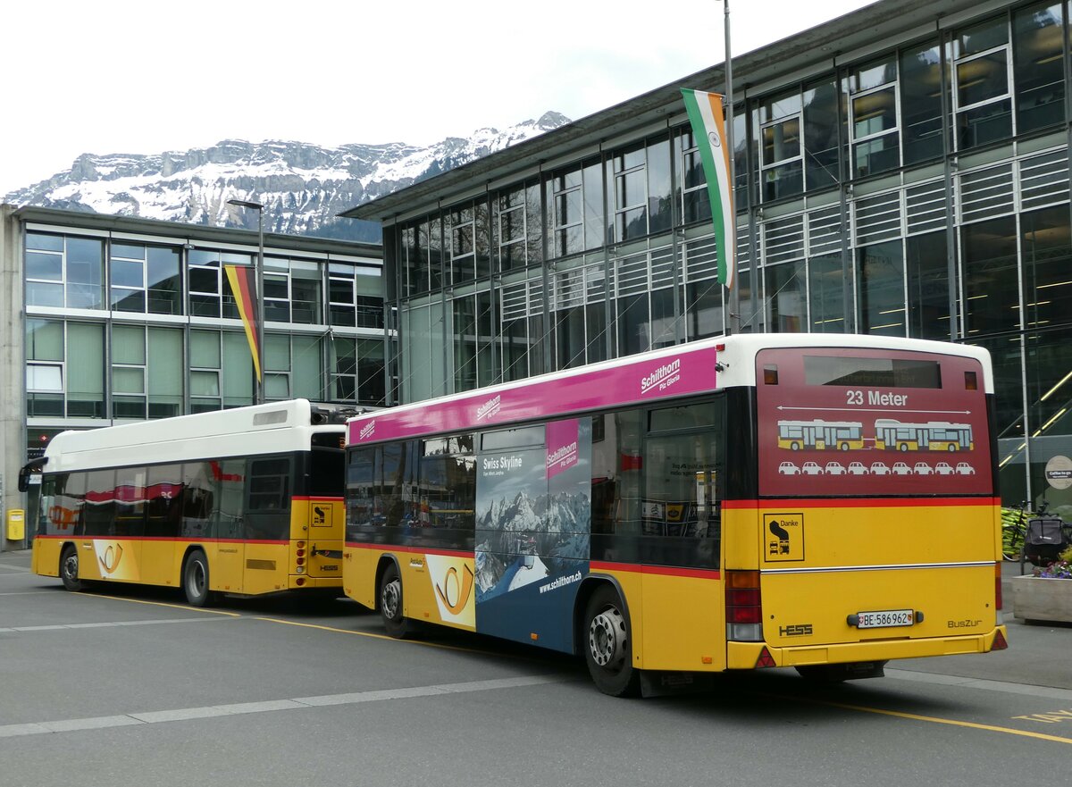 (249'230) - PostAuto Bern - BE 586'962/PID 10'298 - Lanz+Marti/Hess (ex BE 297'265; ex VBL Luzern Nr. 308) am 28. April 2023 beim Bahnhof Interlaken Ost