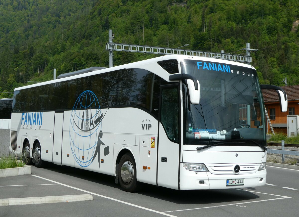 (250'241) - Aus Slowenien: Faniani, Ljubljana - LJ 014-AJ - Mercedes am 19. Mai 2023 beim Bahnhof Interlaken Ost