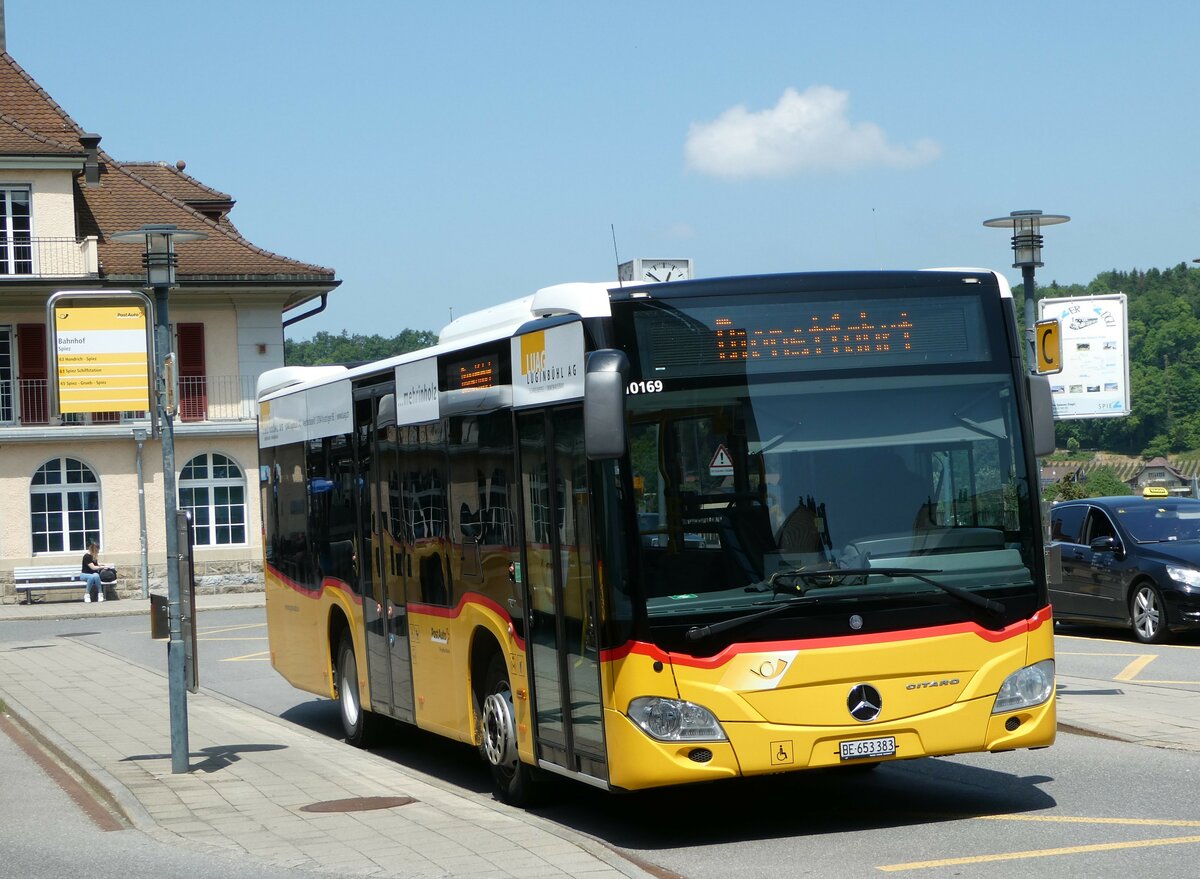 (250'461) - PostAuto Bern - BE 653'383/PID 10'169 - Mercedes am 26. Mai 2023 beim Bahnhof Spiez