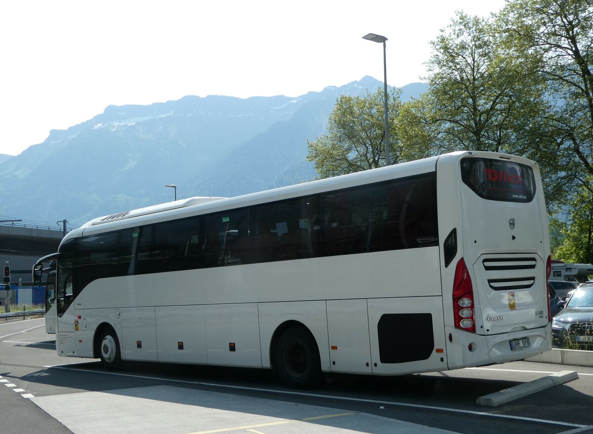 (250'695) - Aus Litauen: Ollex, Vilnius - LHF 518 - Volvo am 29. Mai 2023 beim Bahnhof Interlaken Ost 