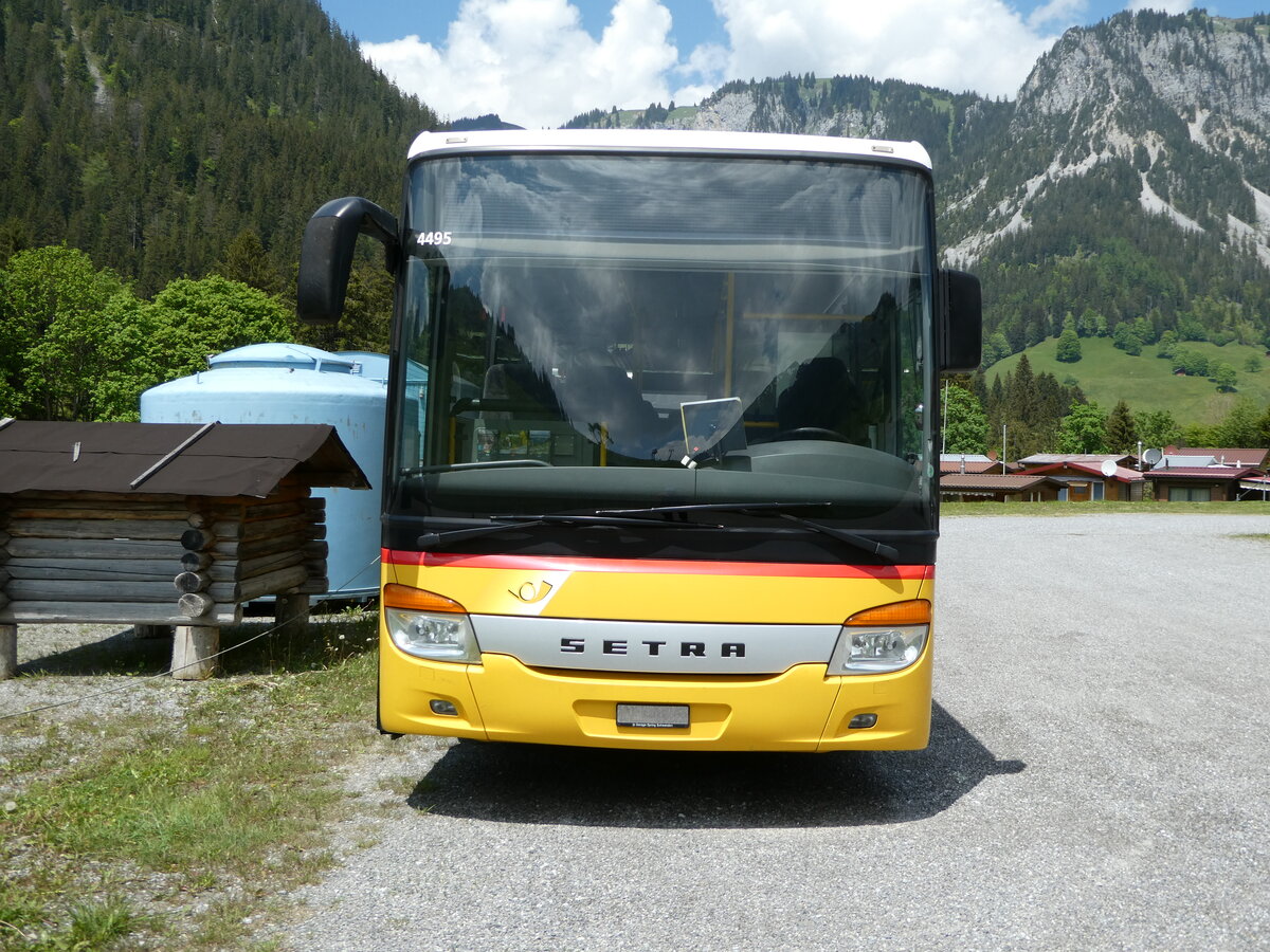 (250'897) - Spring, Schwenden - PID 4495 - Setra am 2. Juni 2023 in Grimmialp, Parkplatz