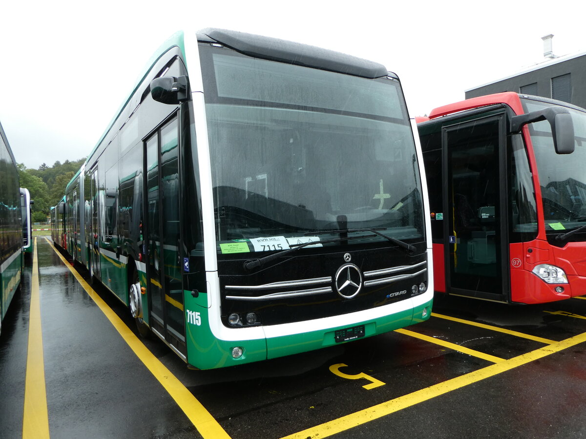 (253'480) - BVB Basel - Nr. 7115 - Mercedes am 6. August 2023 in Winterthur, EvoBus