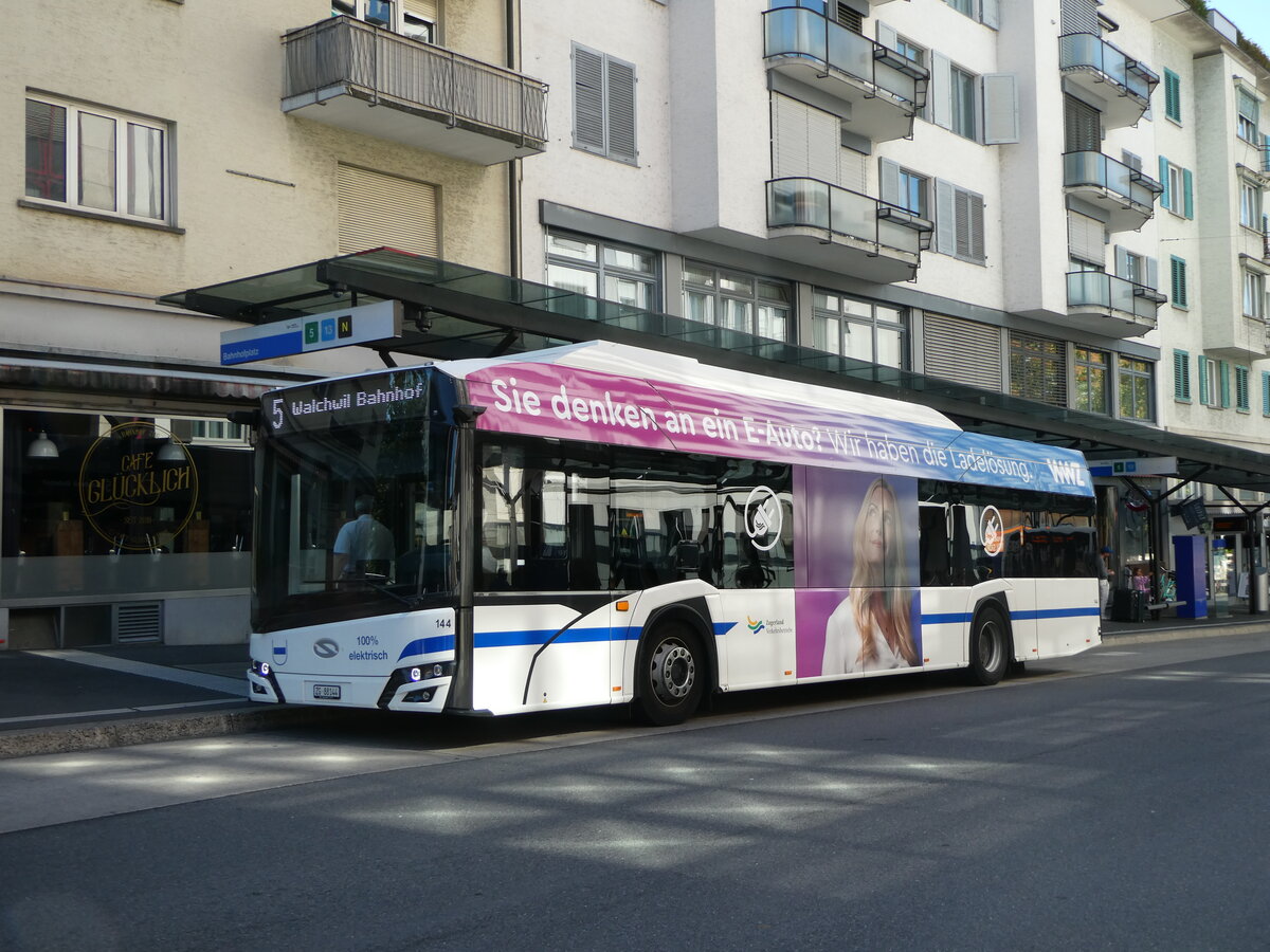 (253'586) - ZVB Zug - Nr. 144/ZG 88'144 - Solaris am 11. August 2023 beim Bahnhof Zug