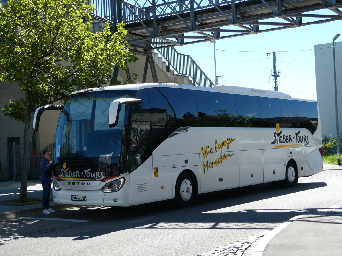 (254'780) - Steber, Mindelheim - MN-SR 516 - Setra am 4. September 2023 beim Bahnhof Memmingen