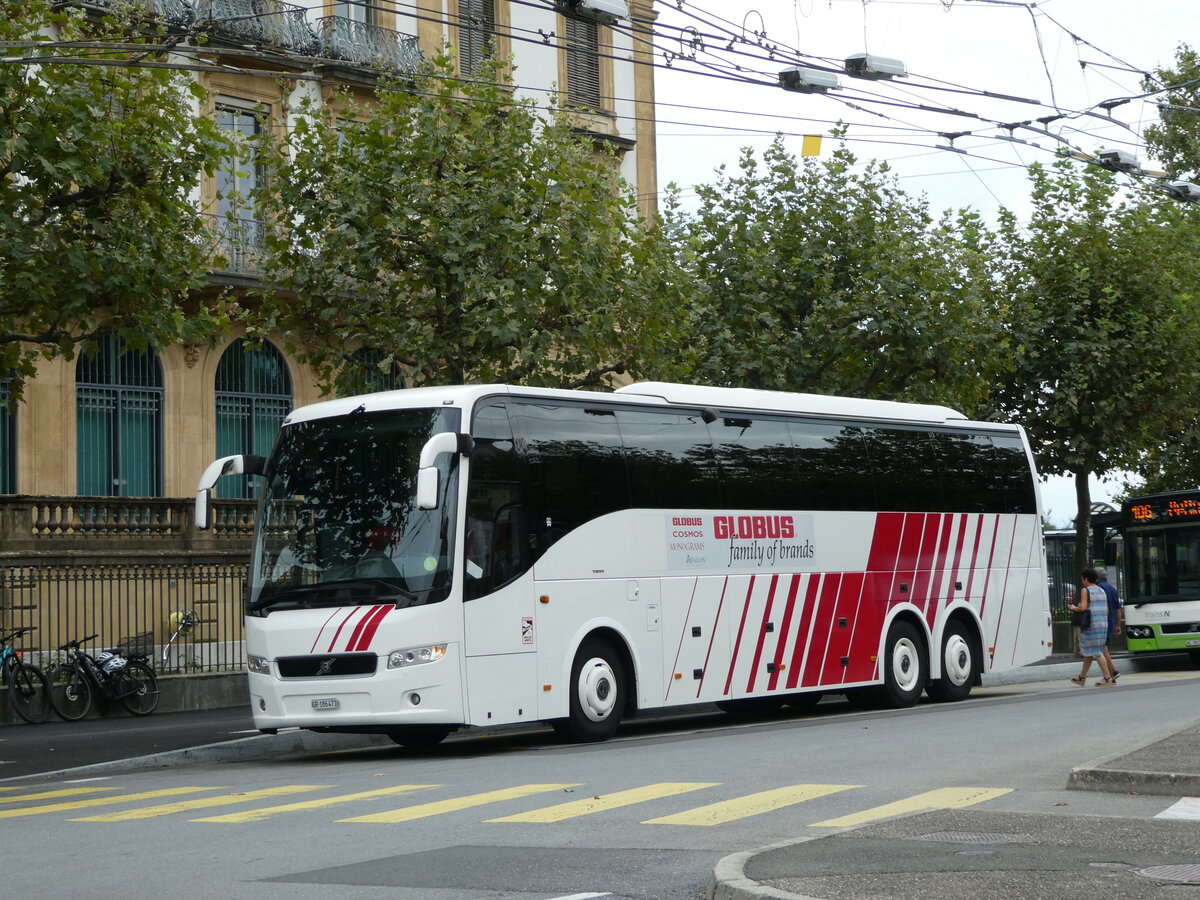 (255'225) - Swima-Tours, Lostallo - GR 186'471 - Volvo am 16. September 2023 in Neuchtel, Place Pury
