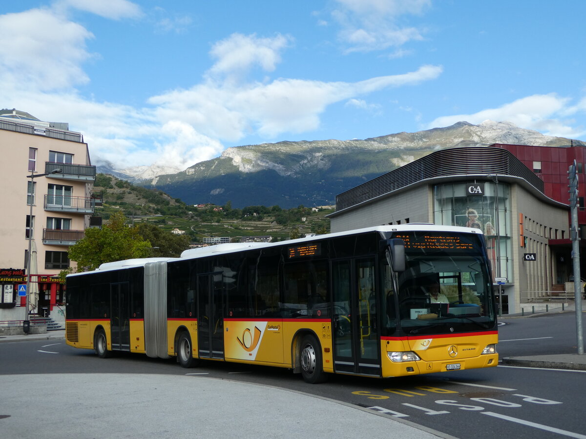 (255'480) - Buchard, Leytron - VS 104'344/PID 5396 - Mercedes am 23. September 2023 beim Bahnhof Sion