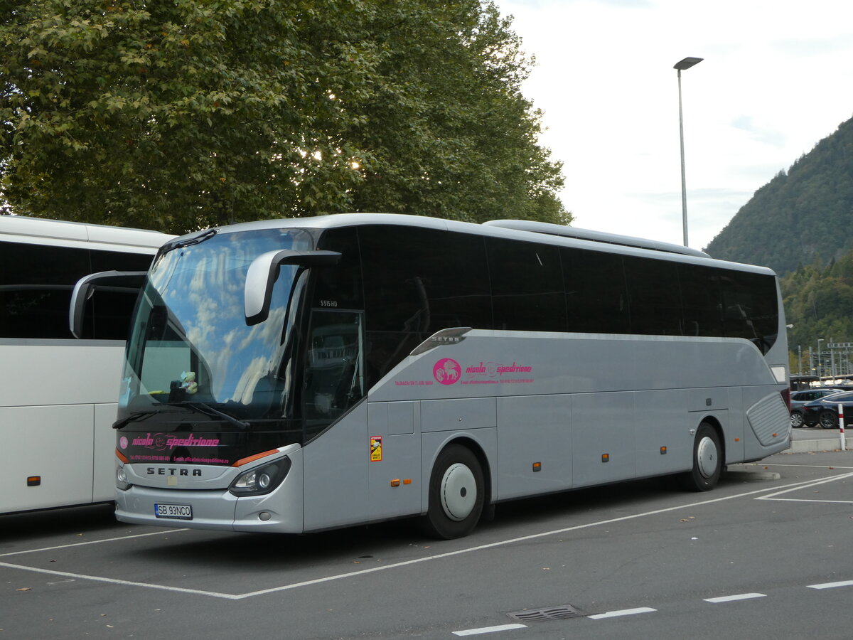 (255'689) - Aus Rumnien: Nicola, Talmaciu - SB 93 NCO - Setra am 29. September 2023 beim Bahnhof Interlaken Ost