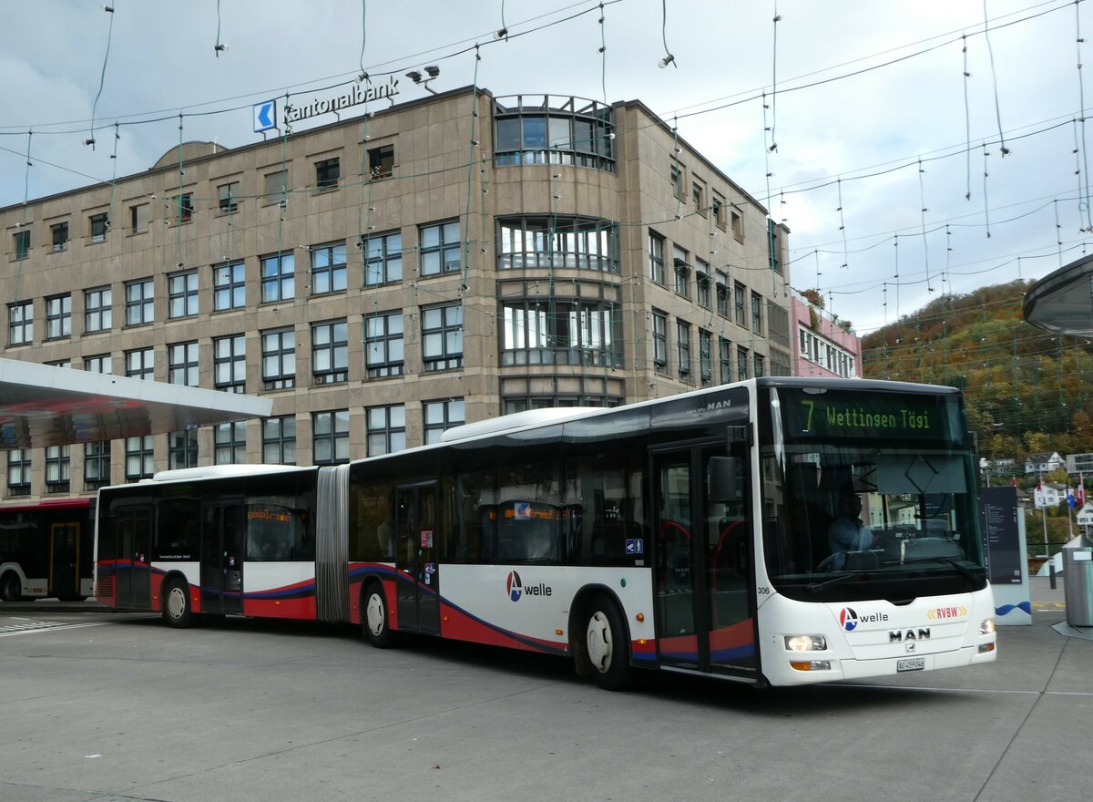 (256'743) - Twerenbold, Baden - Nr. 306/AG 459'046 - MAN am 6. November 2023 beim Bahnhof Baden 