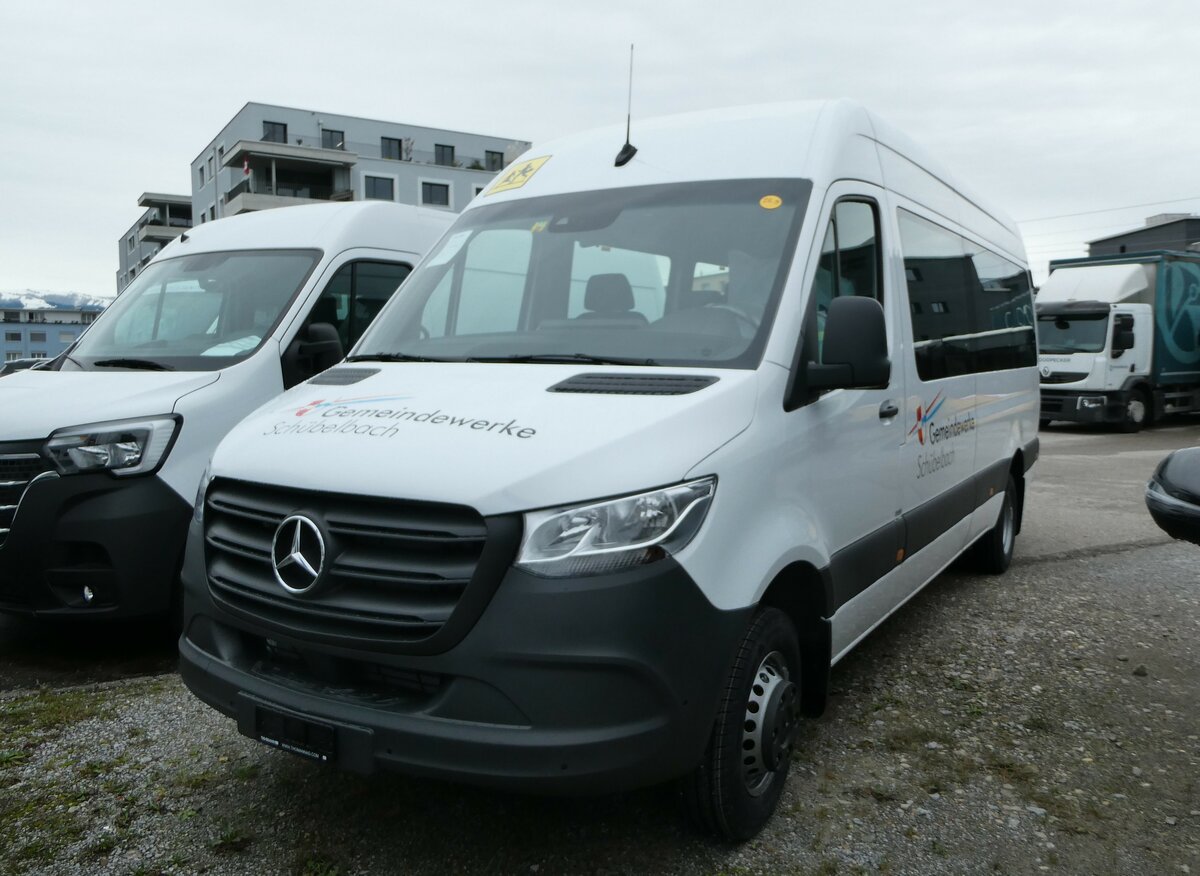 (257'104) - Gemeindewerke, Schbelbach - Mercedes am 18. November 2023 in Schmerikon, Thomann