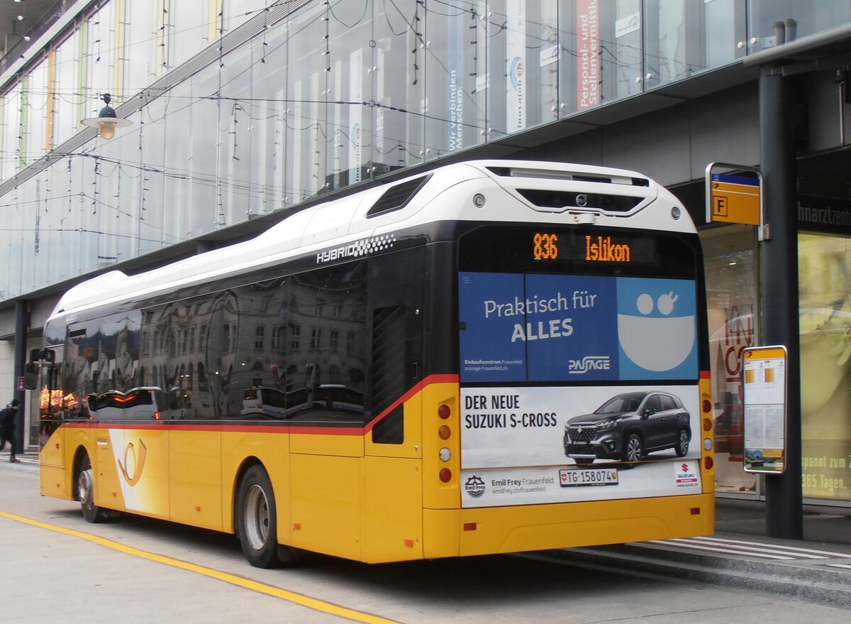 (257'667) - PostAuto Ostschweiz - TG 158'074/PID 11'229 - Volvo am 15. Dezember 2023 beim Bahnhof Frauenfeld