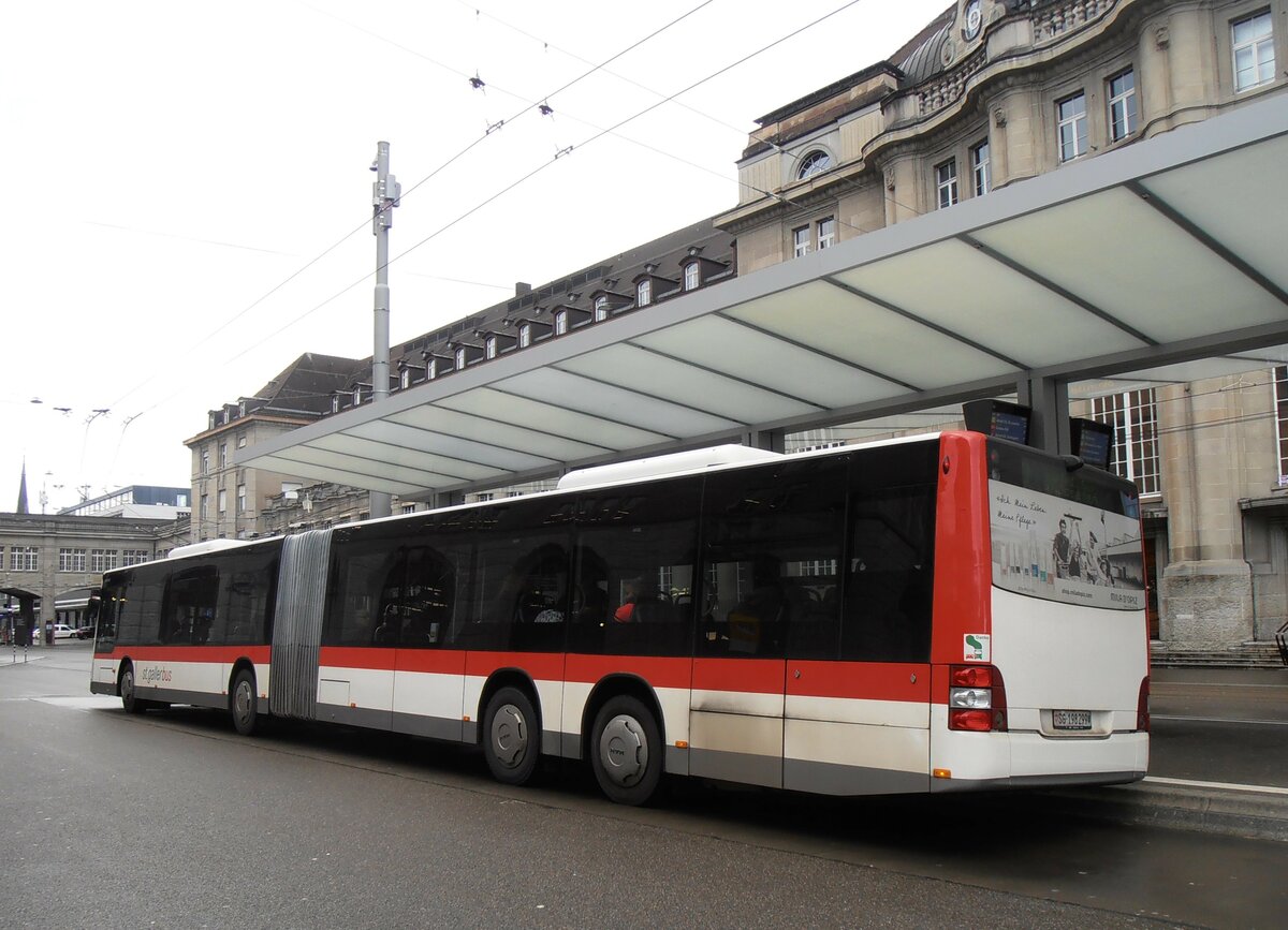 (258'113) - St. Gallerbus, St. Gallen - Nr. 299/SG 198'299 - MAN am 4. Januar 2024 beim Bahnhof St. Gallen