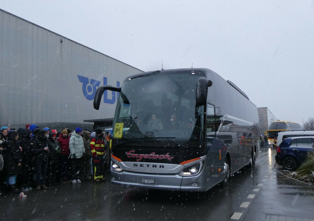 (258'220) - Engeloch, Riggisberg - BE 55'712 - Setra am 6. Januar 2024 beim Bahnhof Frutigen