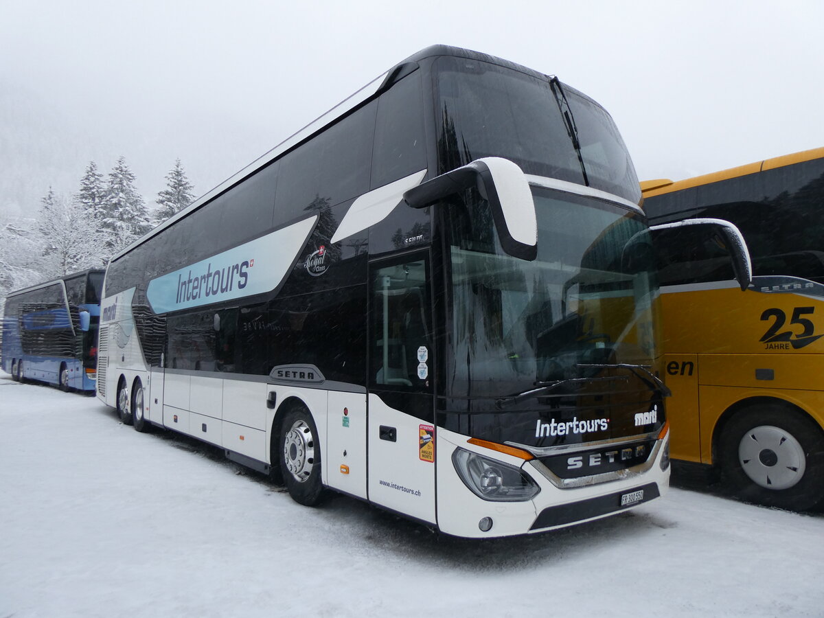 (258'421) - Intertours, Domdidier - FR 300'550 - Setra am 6. Januar 2024 in Adelboden, ASB