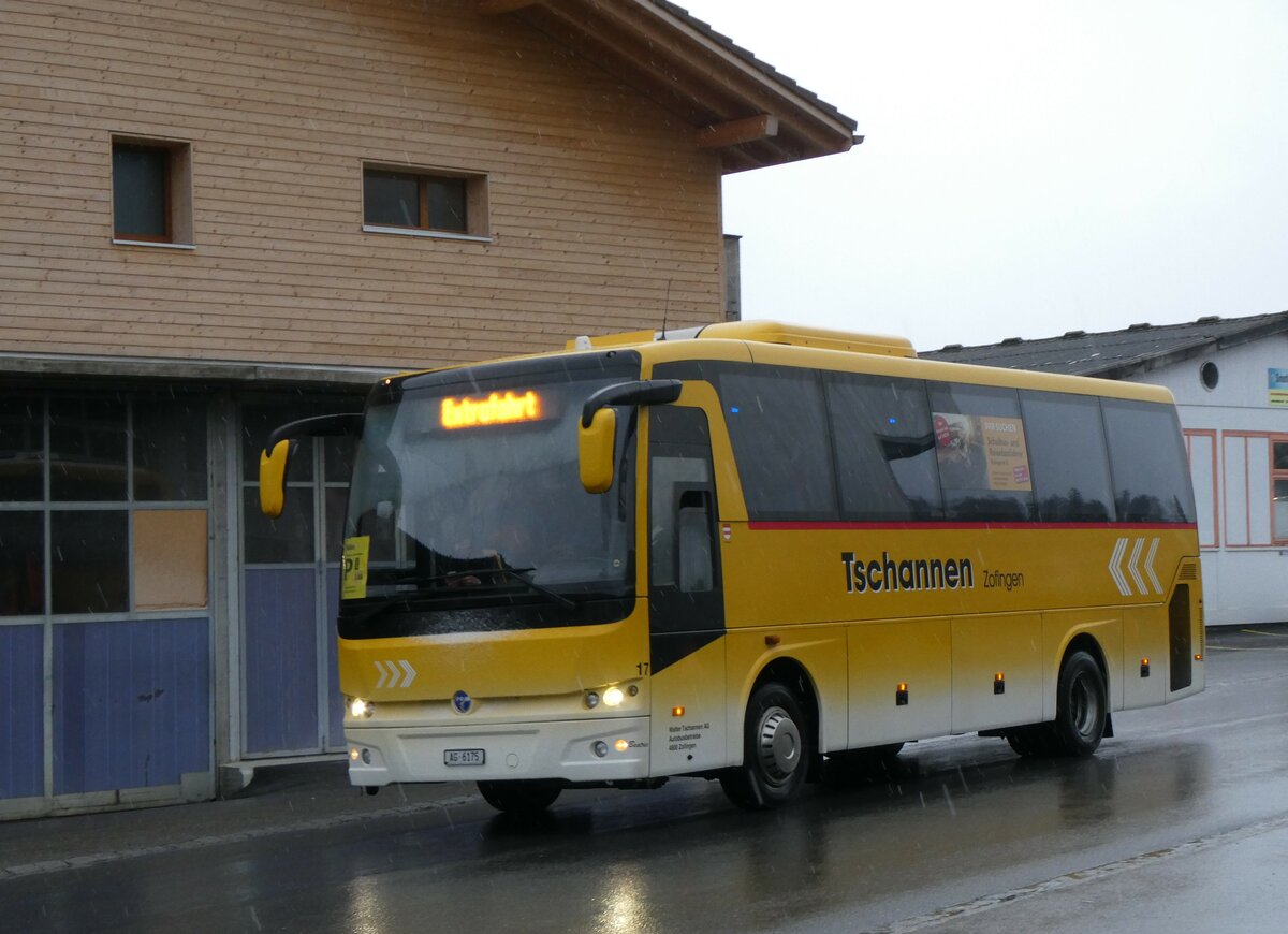 (258'462) - Tschannen, Zofingen - Nr. 17/AG 6175 - Temsa am 6. Januar 2024 beim Bahnhof Frutigen