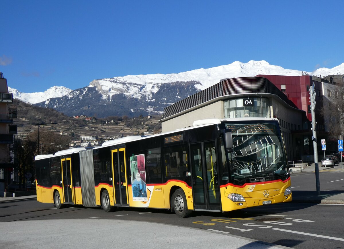 (258'581) - Buchard, Leytron - VS 141'737/PID 11'586 - Mercedes am 11. Januar 2024 beim Bahnhof Sion