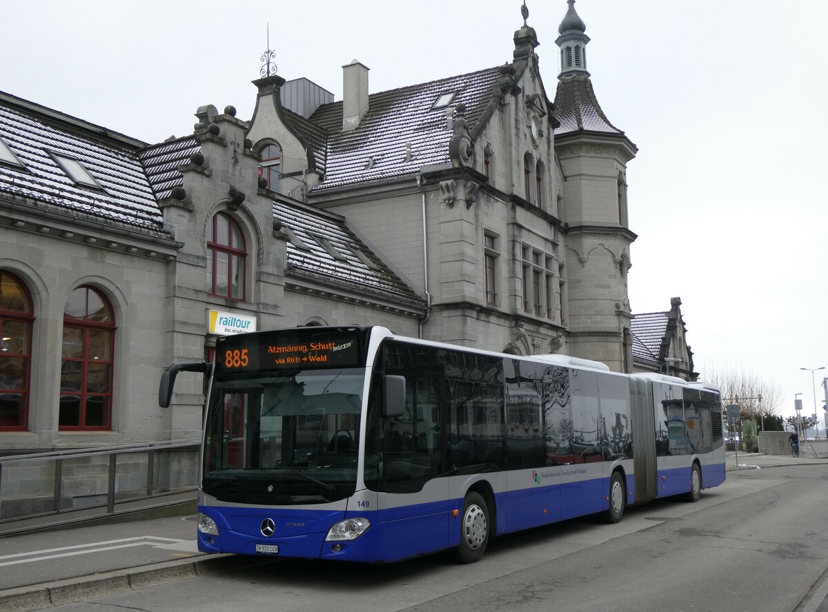 (258'672) - VZO Grningen - Nr. 149/ZH 920'149 - Mercedes am 13. Januar 2024 beim Bahnhof Rapperswil 