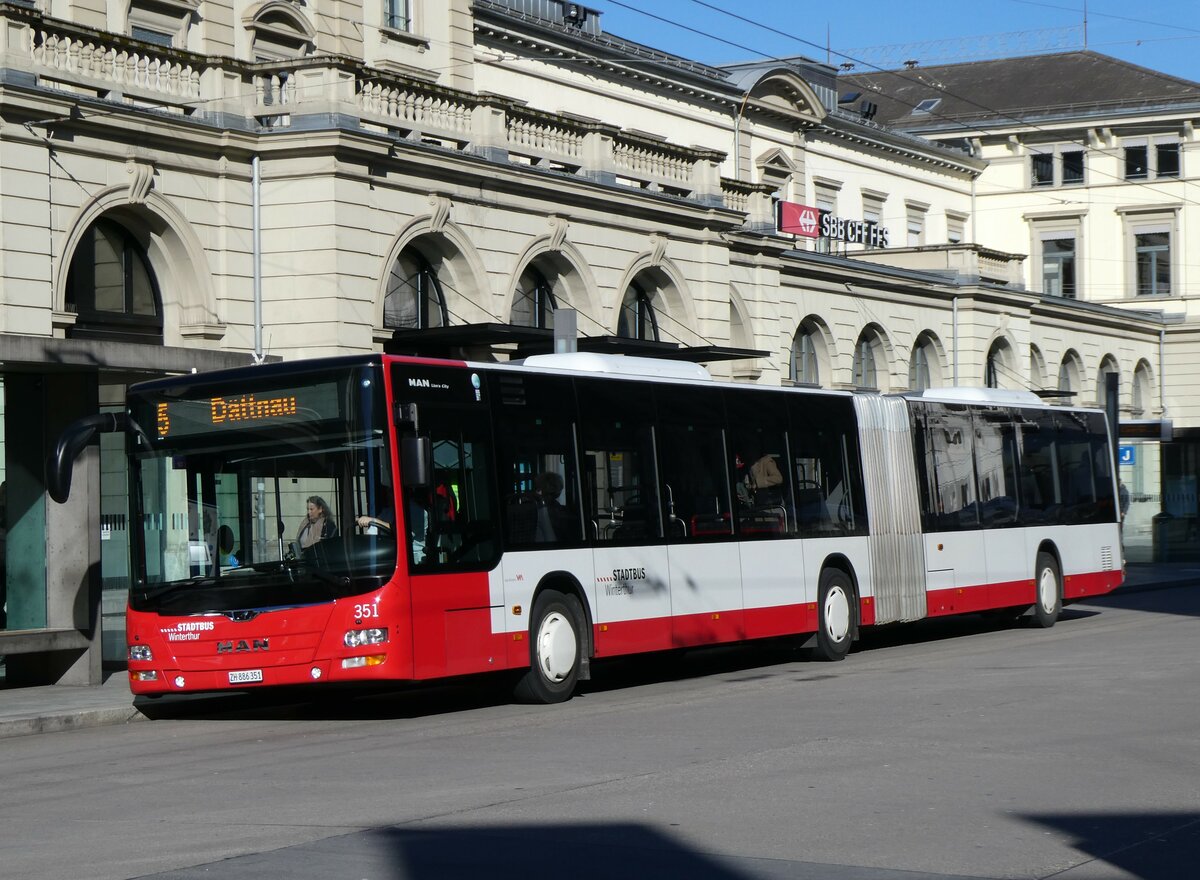 (259'106) - SW Winterthur - Nr. 351/ZH 886'351 - MAN am 3. Februar 2024 beim Hauptbahnhof Winterthur