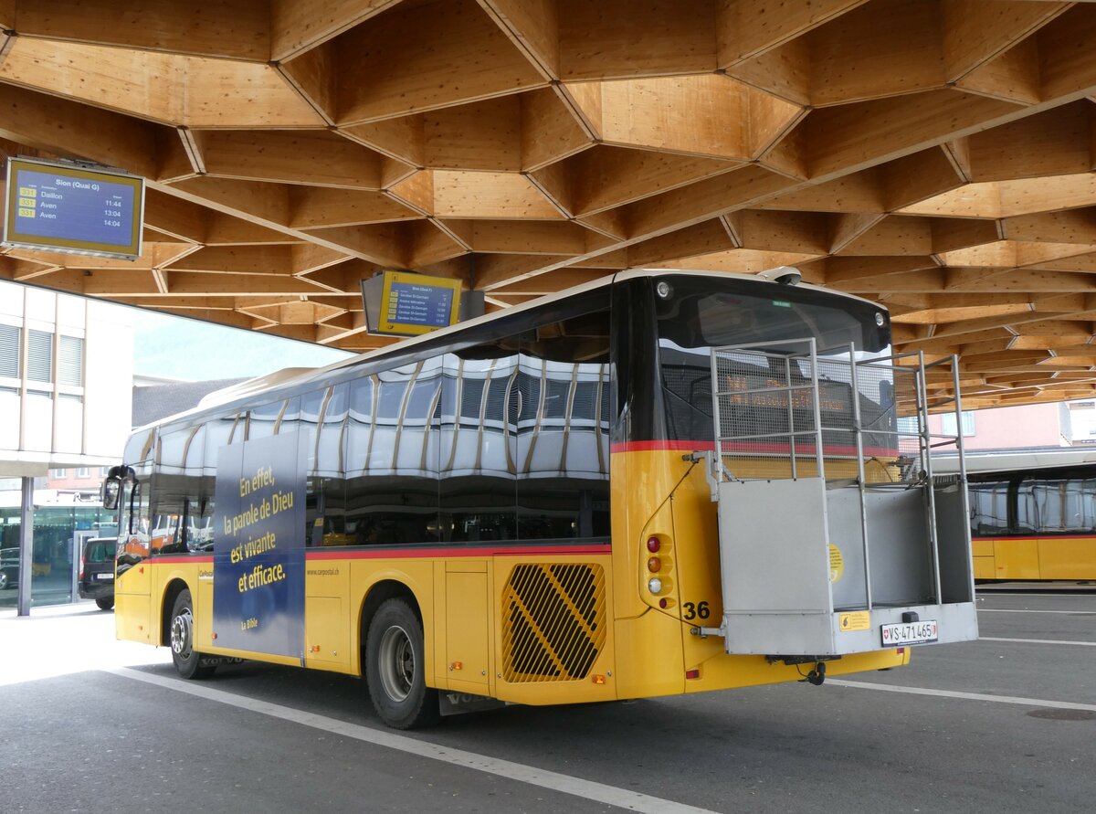 (259'350) - PostAuto Wallis - Nr. 36/VS 471'465/PID 10'866 - Volvo am 16. Februar 2024 beim Bahnhof Sion