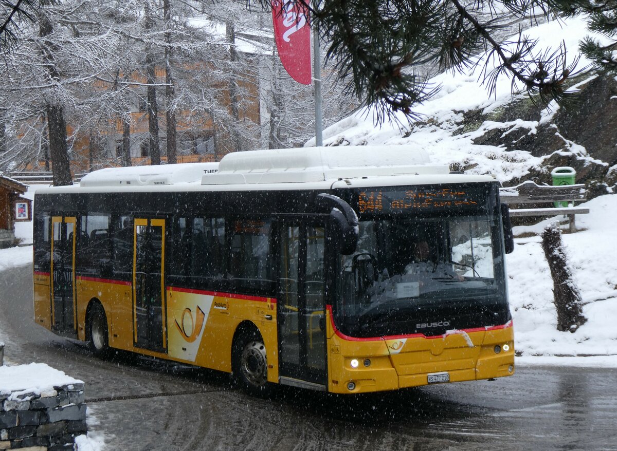 (259'706) - PostAuto Wallis - VS 477'210/PID 10'838 - eEbusco am 27. Februar 2024 in Saas-Fee, Busterminal