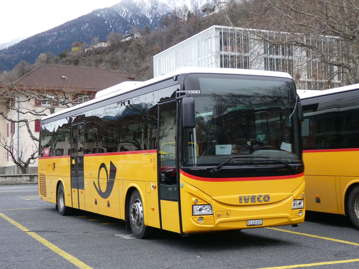 (259'759) - PostAuto Wallis - VS 424'837/PID 10'083 - Iveco am 27. Februar 2024 in Brig, Garage