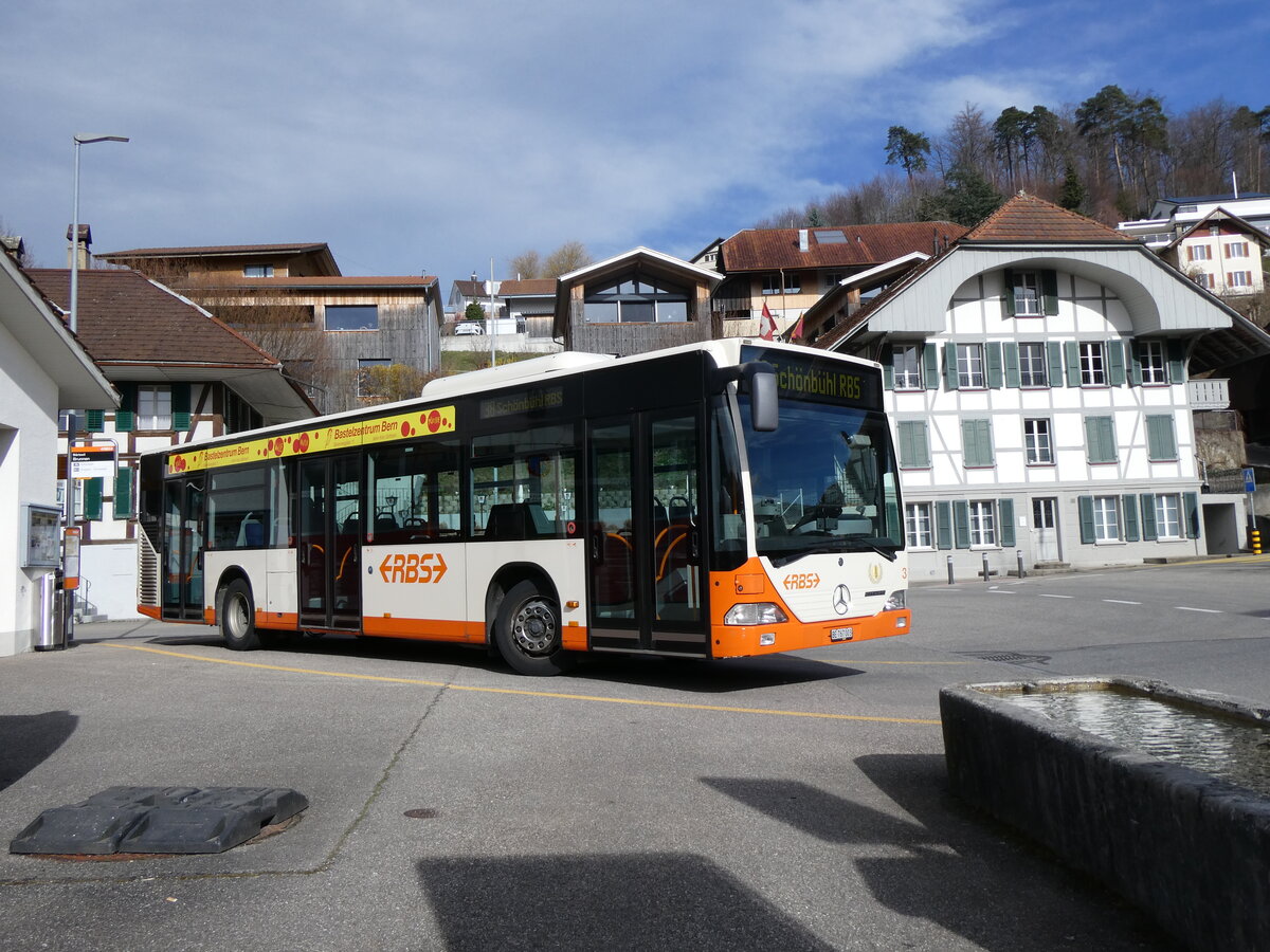 (260'010) - RBS Worblaufen - Nr. 3/BE 767'003 - Mercedes am 3. Mrz 2024 in Briswil, Brunnen