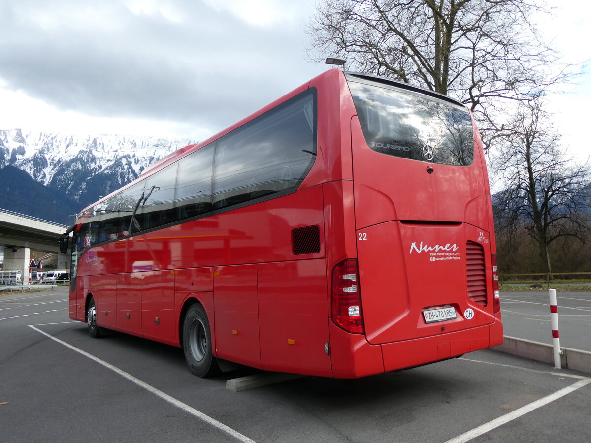 (260'339) - Nunes, Zrich - Nr. 22/ZH 470'185 - Mercedes am 12. Mrz 2024 beim Bahnhof Interlaken Ost