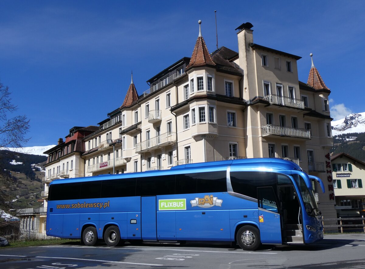 (260'506) - Aus Polen: Sobolewscy, Skwierzyna - Nr. P139/FG 3848P - Irizar am 19. Mrz 2024 beim Bahnhof Grindelwald 