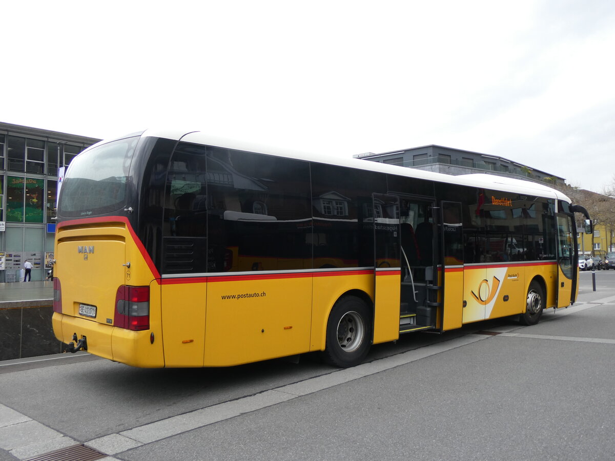 (260'858) - PostAuto Bern - Nr. 71/BE 412'071/PID 11'071 - MAN (ex PostAuto Zentralschweiz Nr. 20; ex Dillier, Sarnen Nr. 20) am 30. Mrz 2024 beim Bahnhof Interlaken Ost