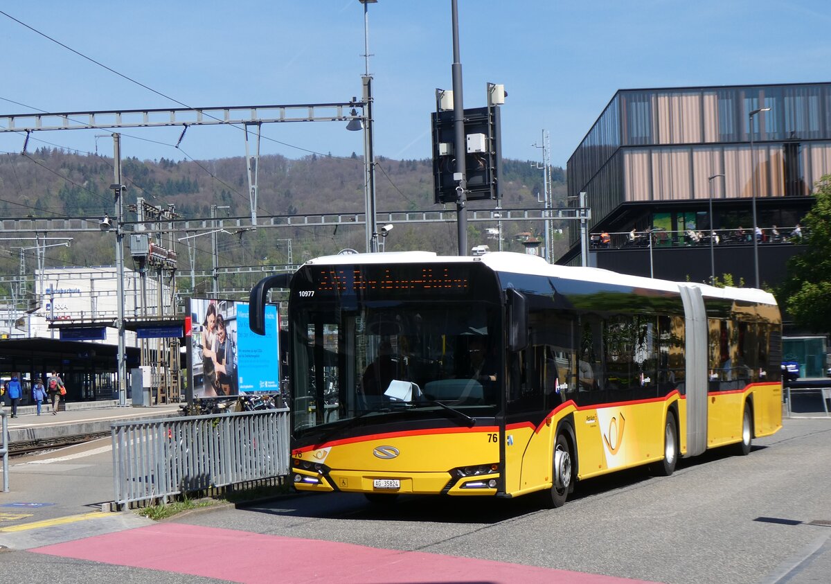 (261'148) - Steffen, Remetschwil - Nr. 76/AG 35'824/PID 10'977 - Solaris am 12. April 2024 beim Bahnhof Baden