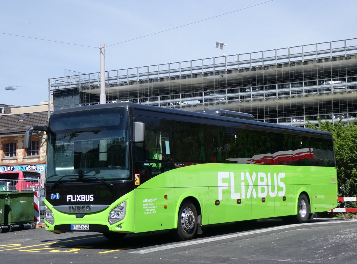 (261'201) - Aus Deutschland: Werner Reisen, Malsch - KA-AE 6045 - Iveco am 12. April 2024 in Zrich, Sihlquai