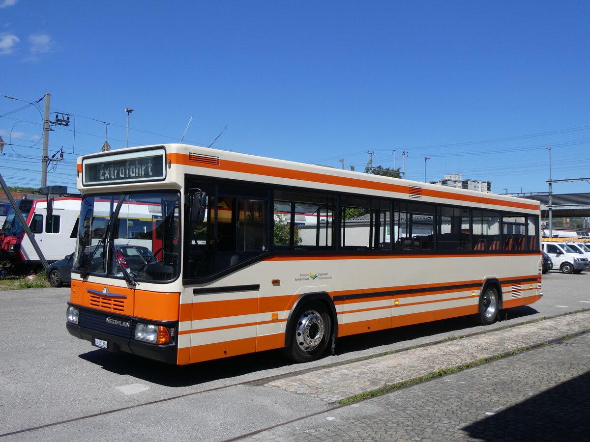 (261'759) - BSF Hochdorf - Nr. 11/LU 151'690 - Neoplan (ex Mder, Schwanden) am 27. April 2024 in Brugg, Bahnpark