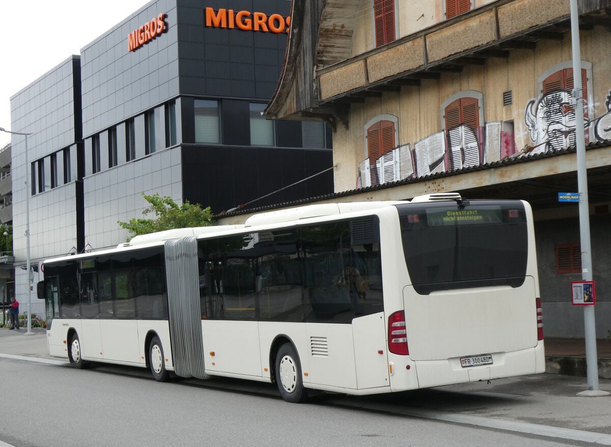 (262'206) - Intertours, Domdidier - Nr. 480/FR 300'480 - Mercedes (ex Nr. 210; ex STI Thun Nr. 134) am 6. Mai 2024 beim Bahnhof Mnsingen