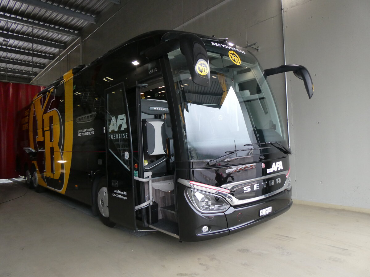 (262'395) - AFA Adelboden - Nr. 20/BE 38'981 - Setra am 15. Mai 2024 in Frutigen, Garage