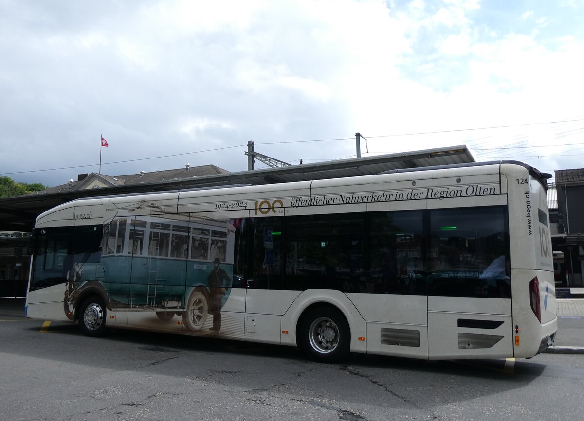 (262'422) - BOGG Wangen b.O. - Nr. 124/SO 175'165 - eMAN am 16. Mai 2024 beim Bahnhof Olten