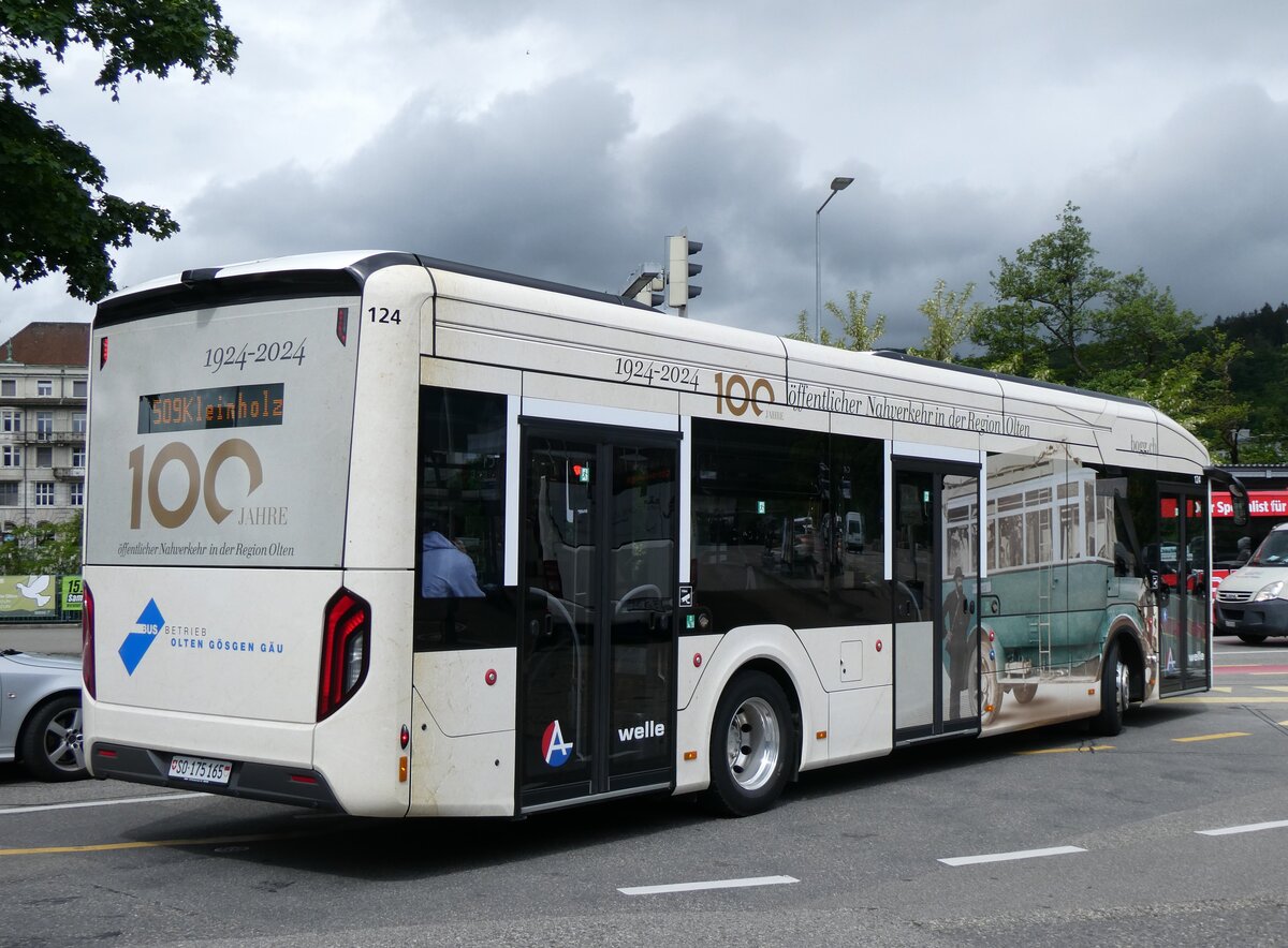 (262'424) - BOGG Wangen b.O. - Nr. 124/SO 175'165 - eMAN am 16. Mai 2024 beim Bahnhof Olten